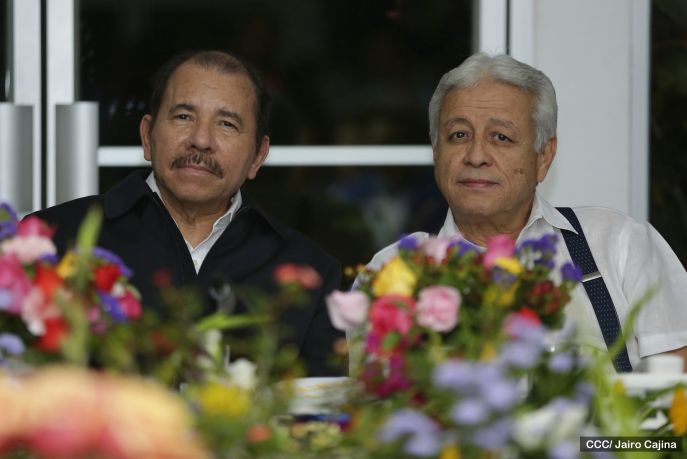 Presidente Daniel abandera a atletas nicaragüenses que participarán en Juegos Olímpicos y Paralímpicos Río 2016