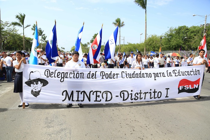 Inician Desfiles Patrios 2013