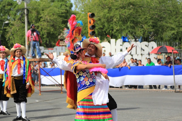 Inician Desfiles Patrios 2013