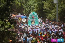 Miles acompañan a Santo Domingo en su recorrido por Managua