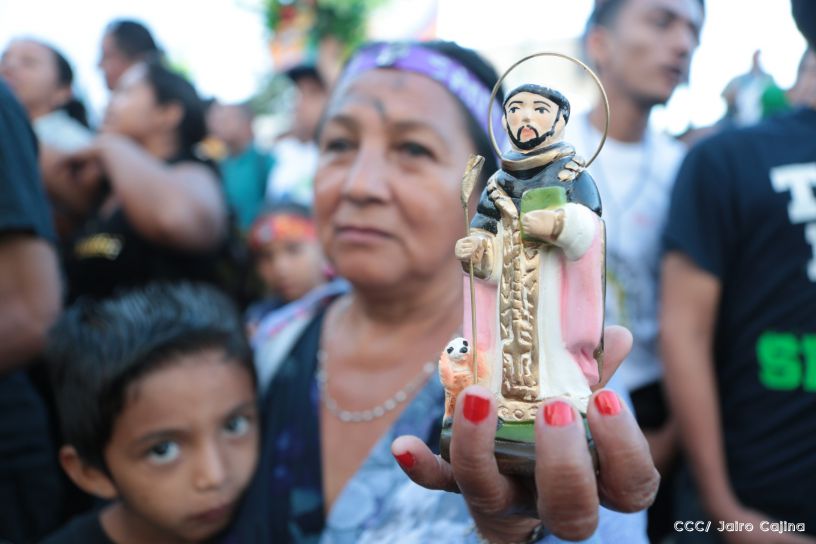 Bajada de Santo Domingo de Guzmán a Managua (1 de agosto 2016)