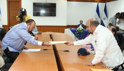 Daniel y Rosario, fórmula presidencial del Frente Sandinista y la Alianza Unida, Nicaragua Triunfa