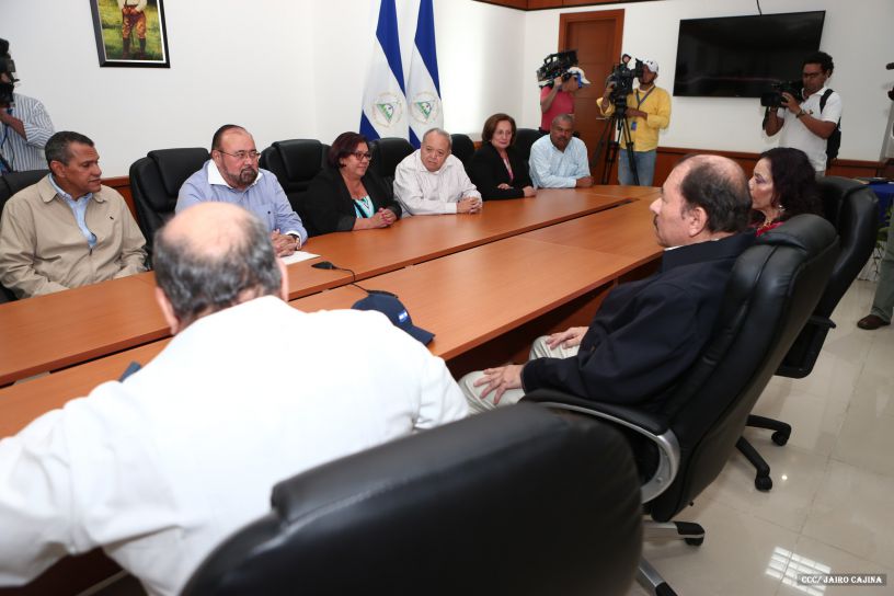 Daniel y Rosario, fórmula presidencial del Frente Sandinista y la Alianza Unida, Nicaragua Triunfa