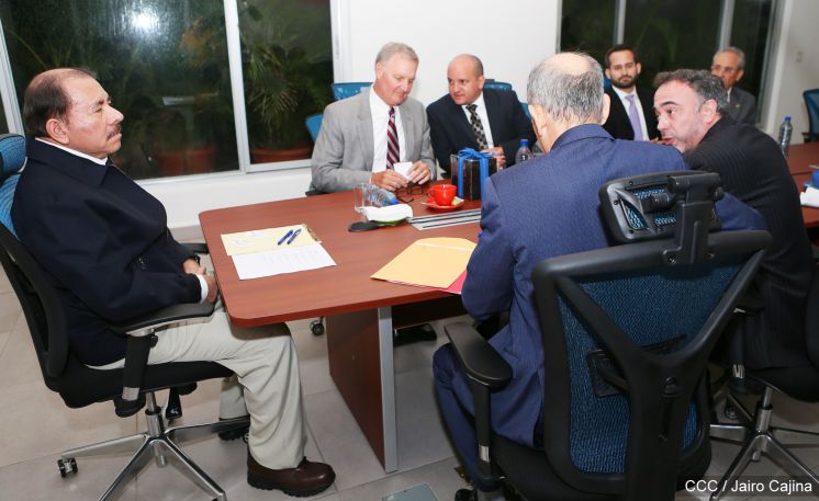 Presidente Daniel se reúne con miembros de Cargill y AMCHAM