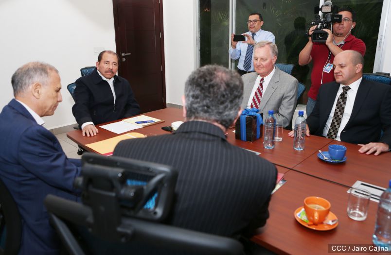 Presidente Daniel se reúne con miembros de Cargill y AMCHAM