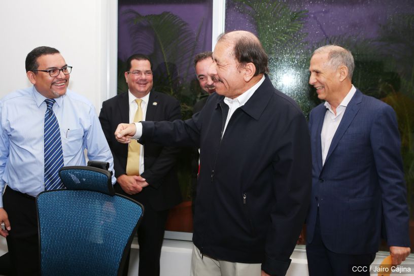 Presidente Daniel se reúne con miembros de Cargill y AMCHAM