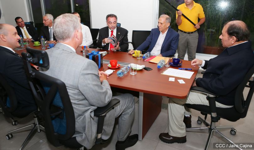 Presidente Daniel se reúne con miembros de Cargill y AMCHAM