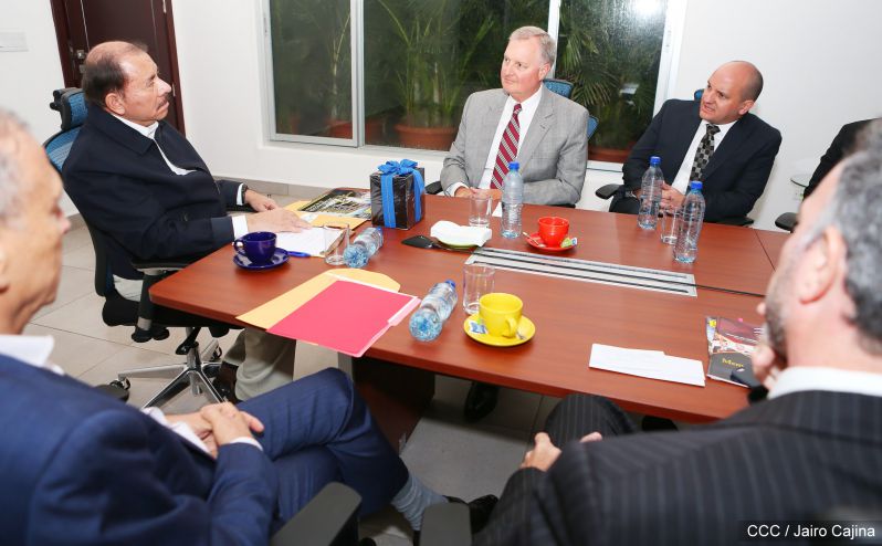 Presidente Daniel se reúne con miembros de Cargill y AMCHAM