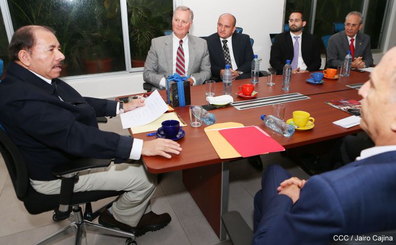 Presidente Daniel se reúne con miembros de Cargill y AMCHAM