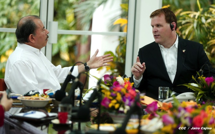 Presidente Daniel se reúne con Canciller de Canadá