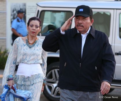 Daniel y Rosario participan del 36 Aniversario de la Fuerza Naval