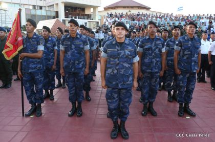 Daniel y Rosario participan del 36 Aniversario de la Fuerza Naval