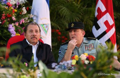 Daniel y Rosario participan del 36 Aniversario de la Fuerza Naval