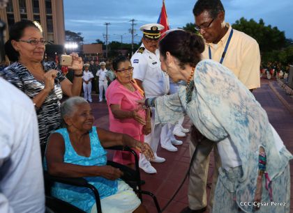 Daniel y Rosario participan del 36 Aniversario de la Fuerza Naval