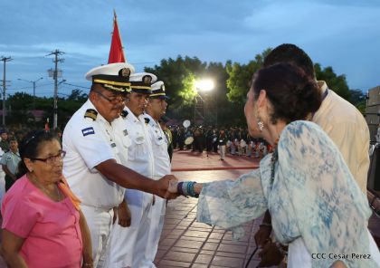 Daniel y Rosario participan del 36 Aniversario de la Fuerza Naval