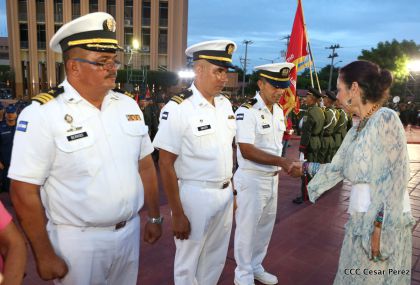Daniel y Rosario participan del 36 Aniversario de la Fuerza Naval