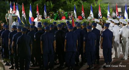 Daniel y Rosario participan del 36 Aniversario de la Fuerza Naval