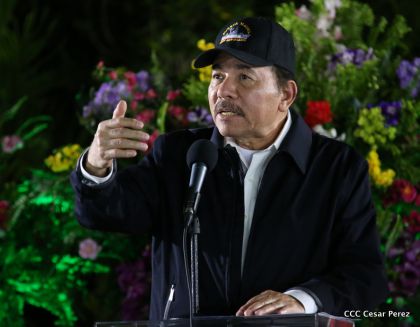 Daniel y Rosario participan del 36 Aniversario de la Fuerza Naval