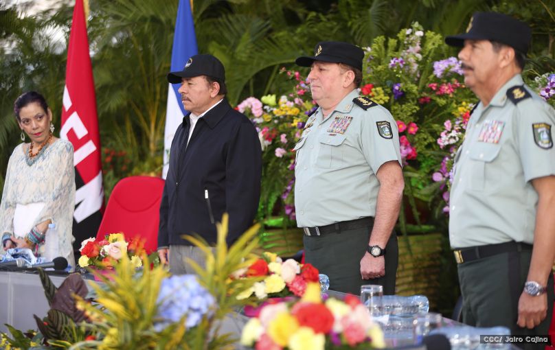 Daniel y Rosario participan del 36 Aniversario de la Fuerza Naval