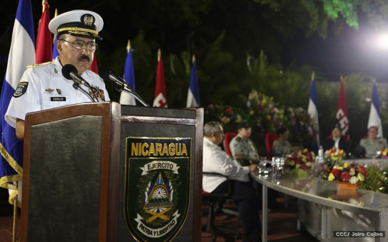 Daniel y Rosario participan del 36 Aniversario de la Fuerza Naval