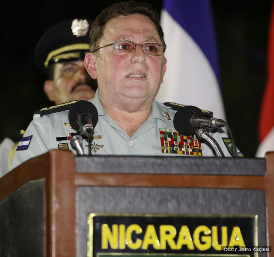 Daniel y Rosario participan del 36 Aniversario de la Fuerza Naval