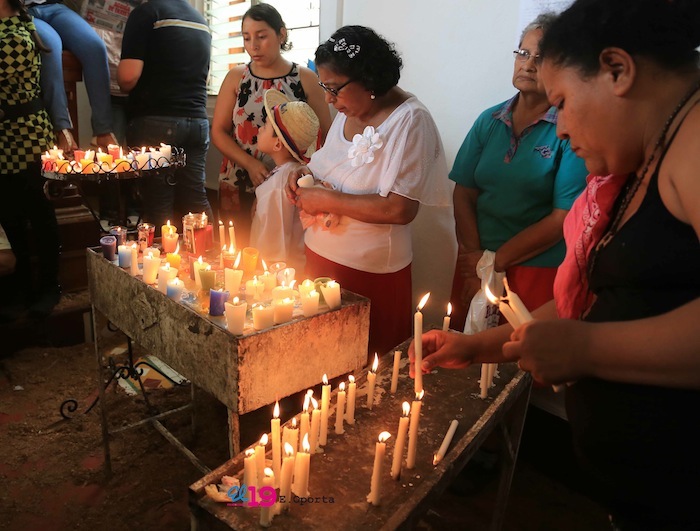 Santo Domingo baja a su peaña