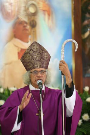 Ofician misa por el V Aniversario de la partida hacia la eternidad del padre Pupiro