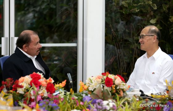 Daniel y Rosario se reúnen con canciller de China Taiwán, Sr. David Tawei Lee