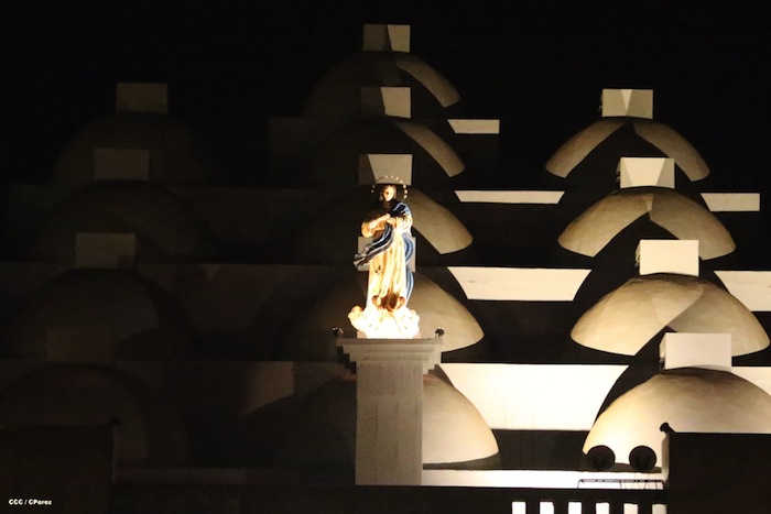 Misa Pascual en Catedral de Managua