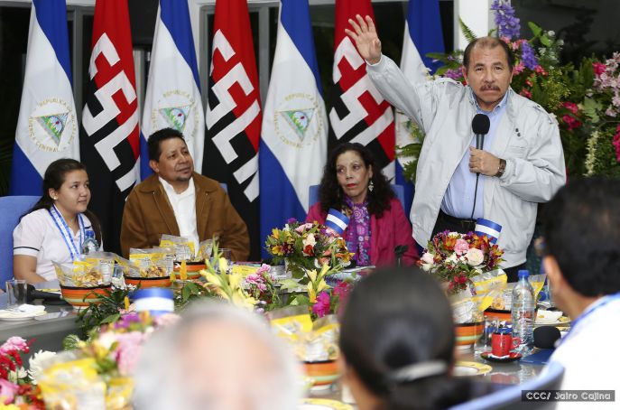 Entregan Medalla “Presidente de la República” a maestros eméritos y a los mejores maestros y estudiantes de Nicaragua