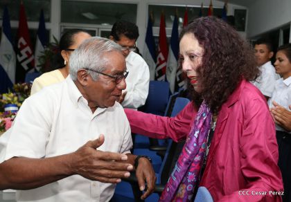 Entregan Medalla “Presidente de la República” a maestros eméritos y a los mejores maestros y estudiantes de Nicaragua
