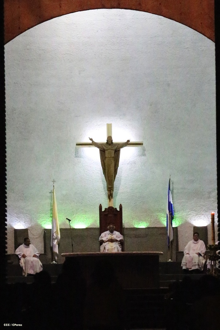 Misa Pascual en Catedral de Managua