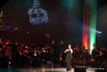 Homenaje a Juan Gabriel en el Teatro Nacional Rubén Darío