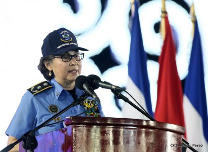 Daniel y Rosario presiden Acto del 37 Aniversario de la Policía Nacional