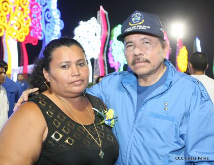 Daniel y Rosario presiden Acto del 37 Aniversario de la Policía Nacional