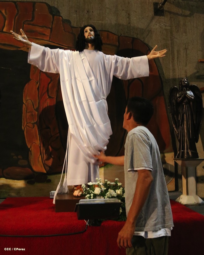 Misa Pascual en Catedral de Managua