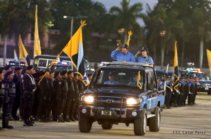 Daniel y Rosario presiden Acto del 37 Aniversario de la Policía Nacional