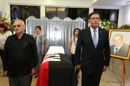 Vela de cuerpo presente del compañero René Núñez Téllez