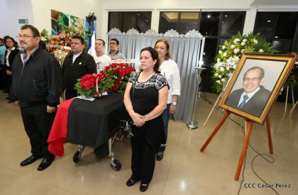 Vela de cuerpo presente del compañero René Núñez Téllez