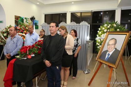 Vela de cuerpo presente del compañero René Núñez Téllez