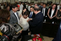 Daniel y Rosario participan en sesión solemne en la Asamblea Nacional en honor al compañero René Núñez