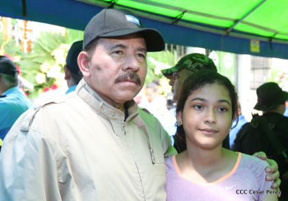 Comandante Daniel participa en honras fúnebres del compañero René Nuñez en León