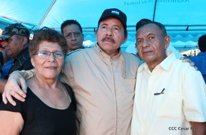 Comandante Daniel participa en honras fúnebres del compañero René Nuñez en León