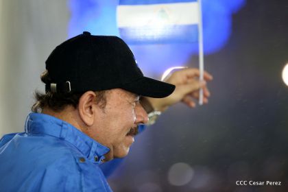 Más Fotos del Desfile Patrio en la Avenida de Bolívar a Chávez