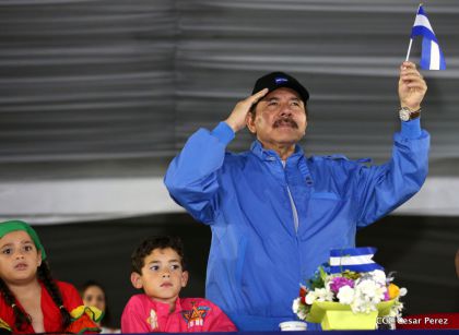Más Fotos del Desfile Patrio en la Avenida de Bolívar a Chávez