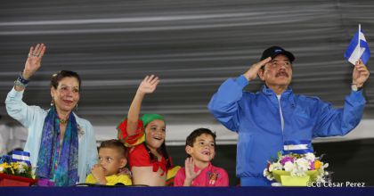Más Fotos del Desfile Patrio en la Avenida de Bolívar a Chávez
