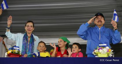 Más Fotos del Desfile Patrio en la Avenida de Bolívar a Chávez