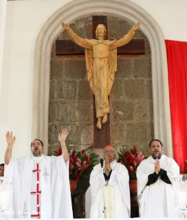 Eucaristía del Cardenal Leopoldo Brenes en Dolores, Carazo