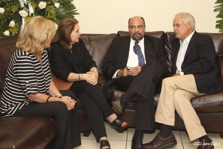 Vela del escritor y médico Fernando Silva