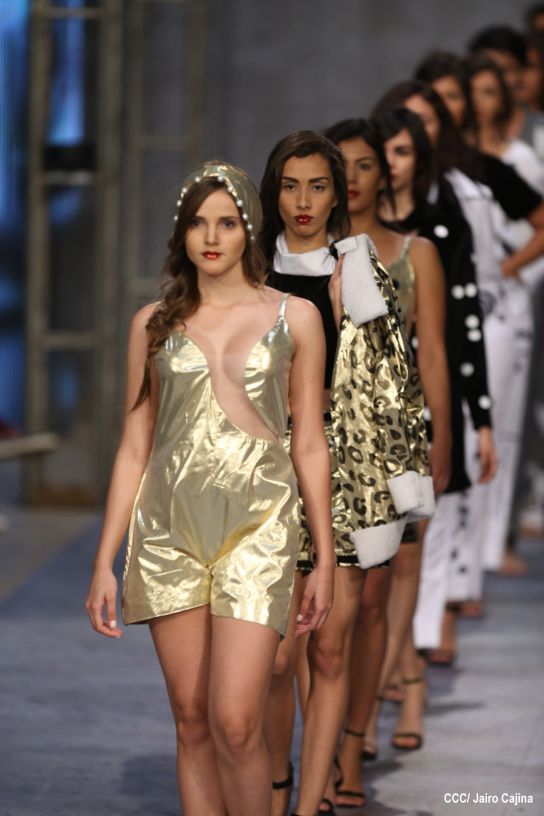 Segunda noche de pasarela en Nicaragua Diseña